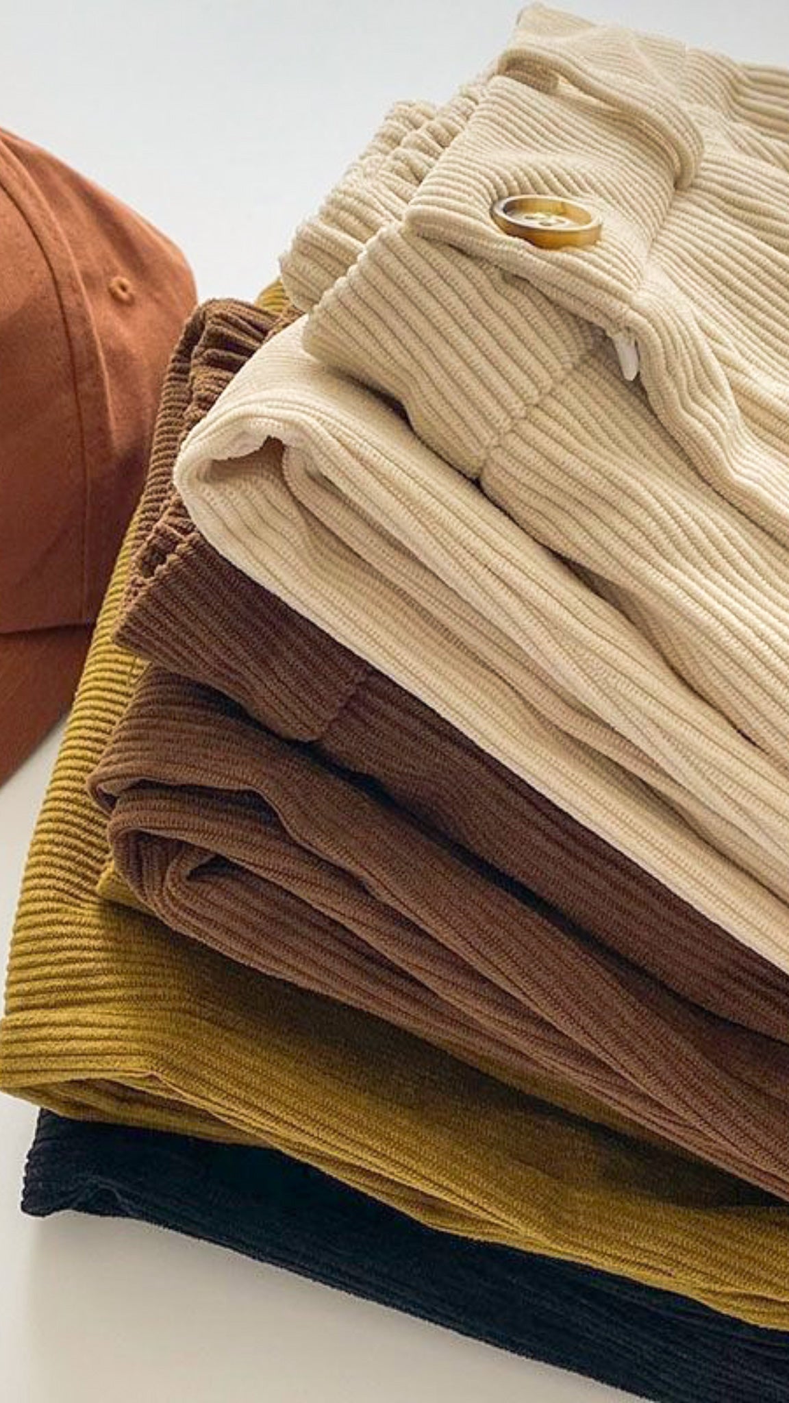 Oliver Classic Corduroy Pants