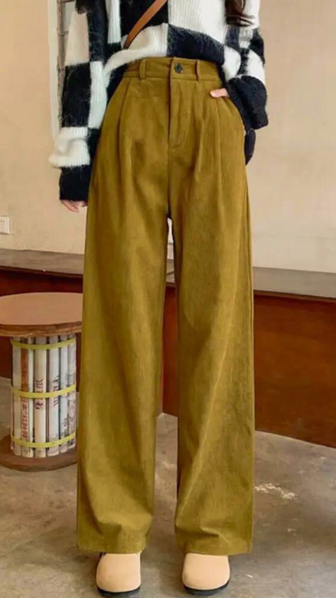 Oliver Classic Corduroy Pants