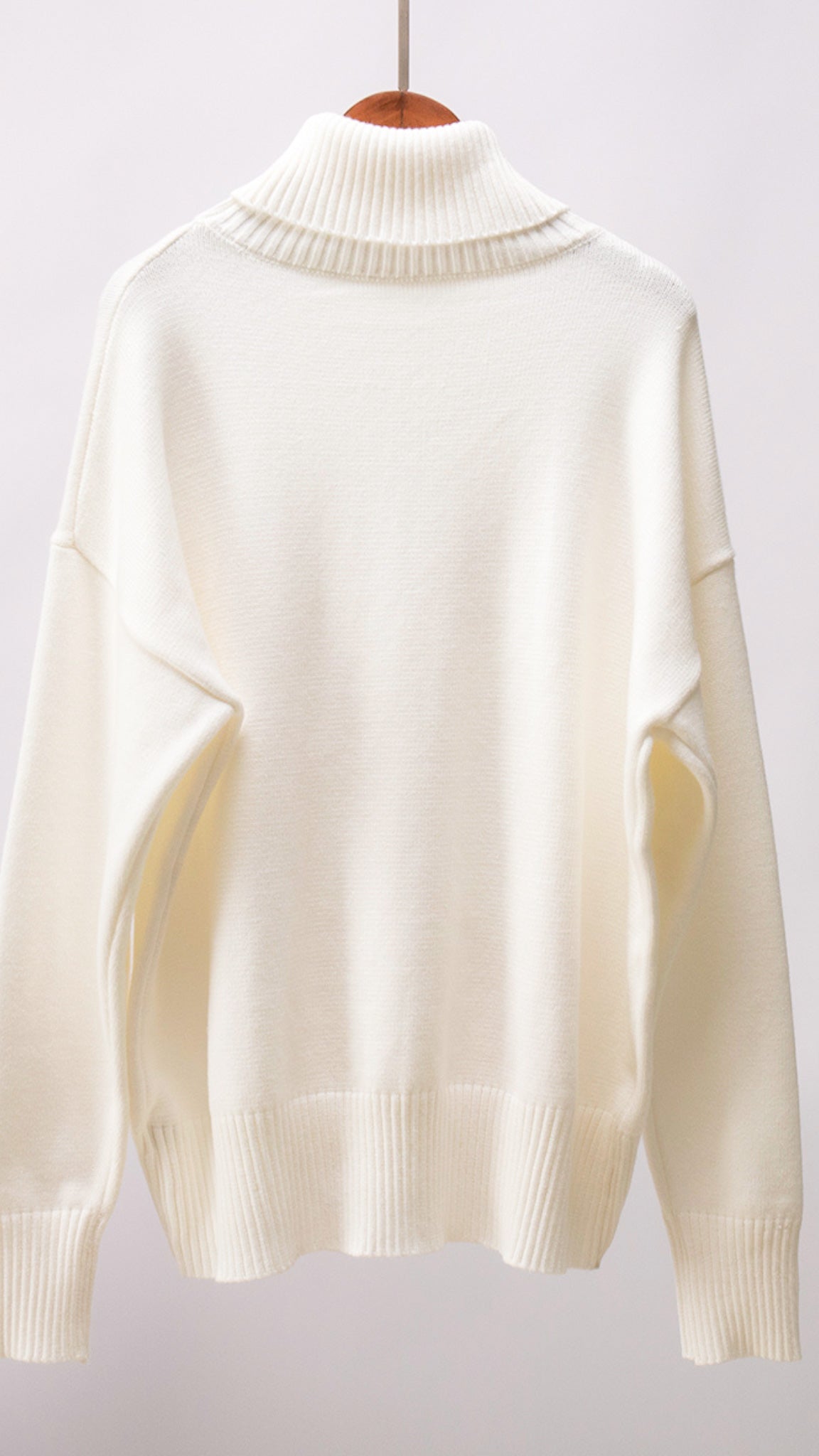 Coraline Turtleneck Sweater (Loose Fit)