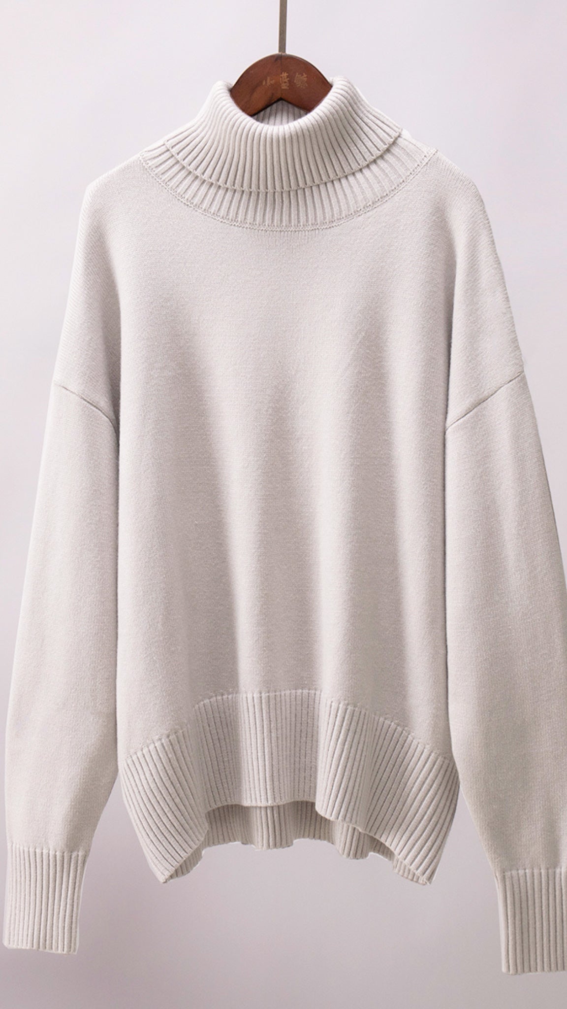 Coraline Turtleneck Sweater (Loose Fit)