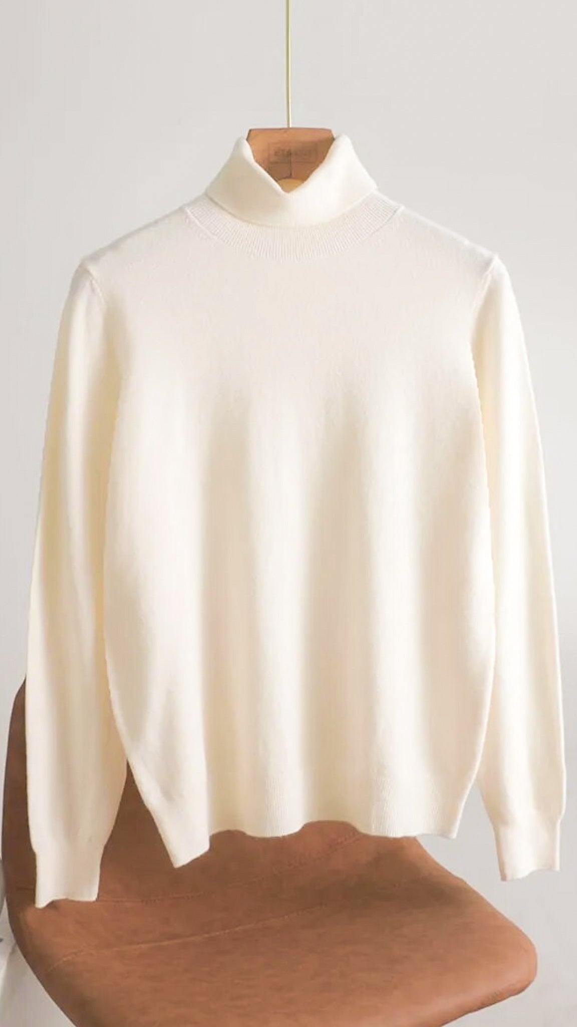 Basic Turtleneck Pullover