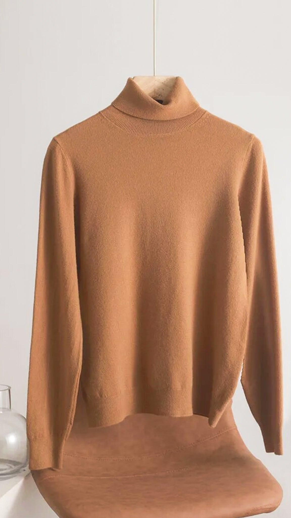 Basic Turtleneck Pullover