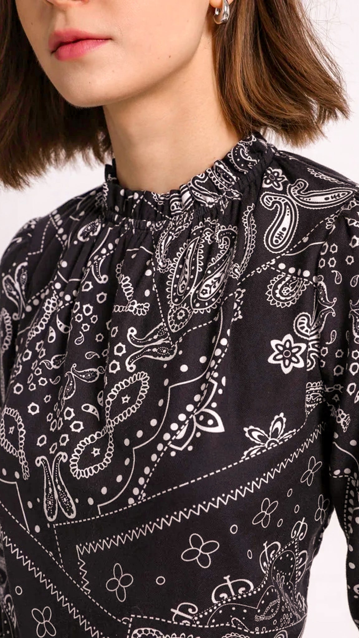 Pari Blouse And Skirt