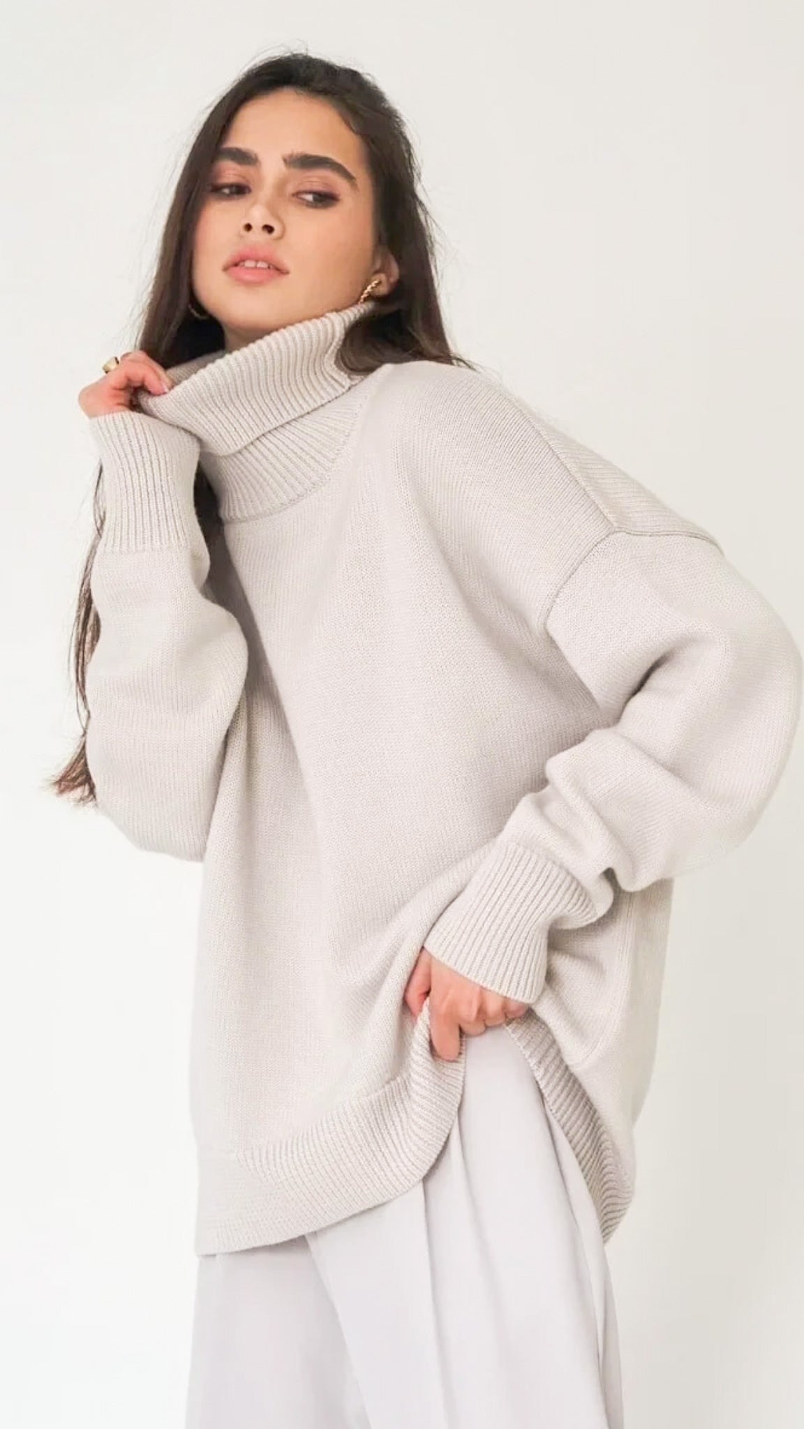 Coraline Turtleneck Sweater (Loose Fit)