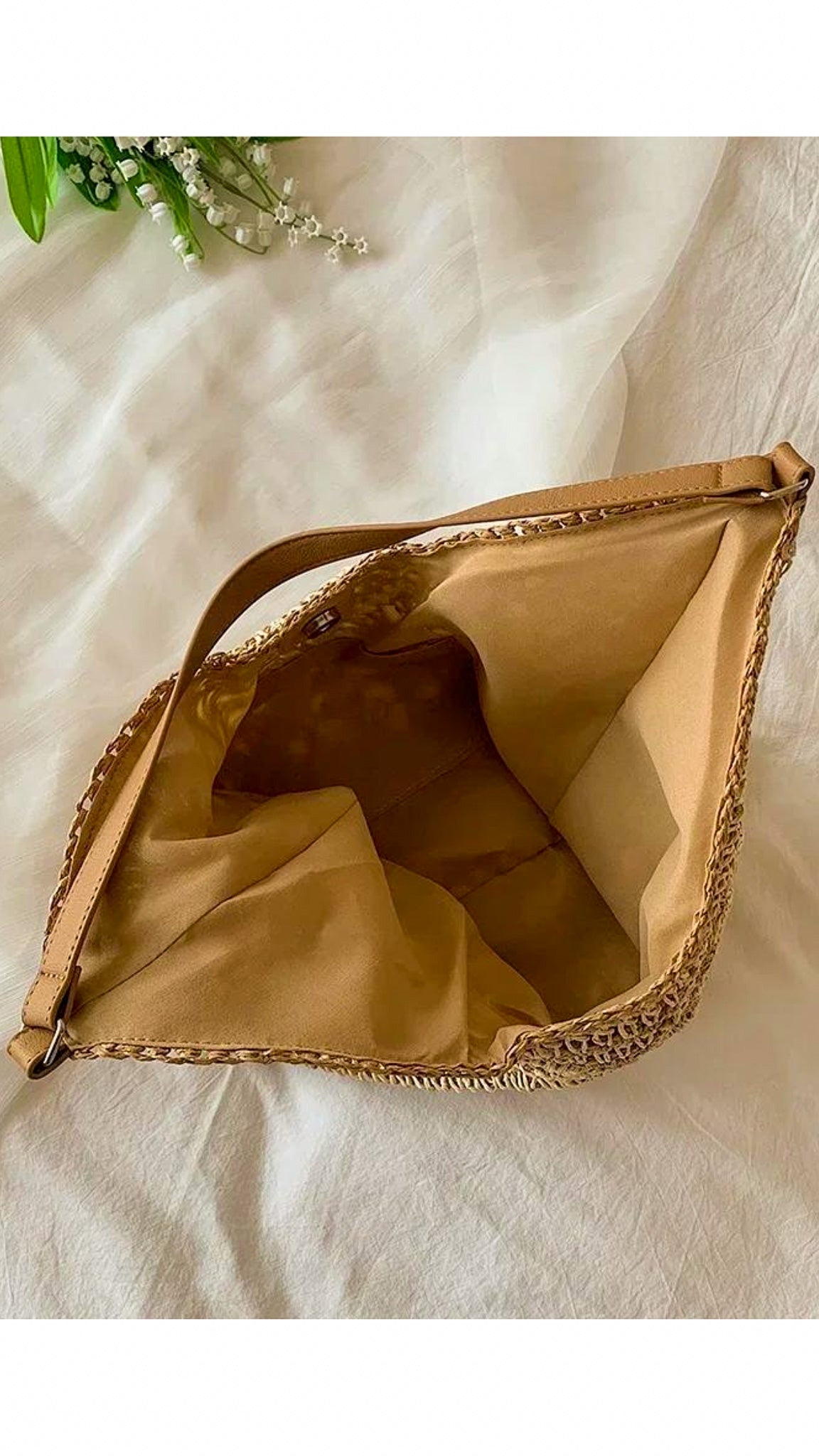 Evelyn Straw Shoulder Bag