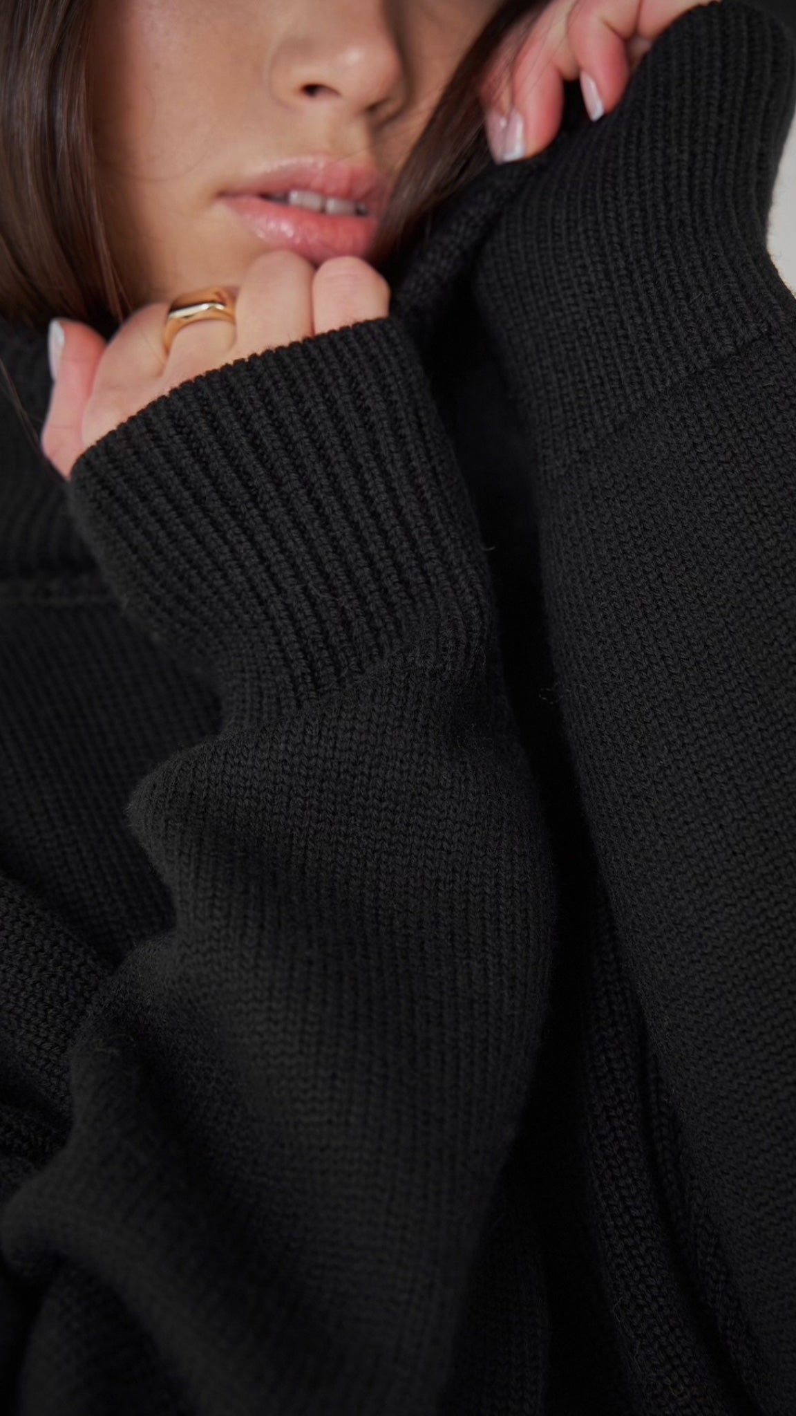 Coraline Turtleneck Sweater (Loose Fit)